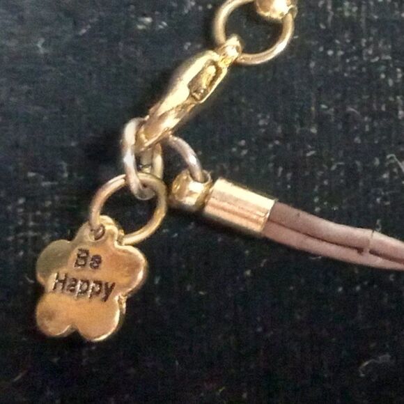 Delicate hand of Fatima bracelet - Picture 4 of 6